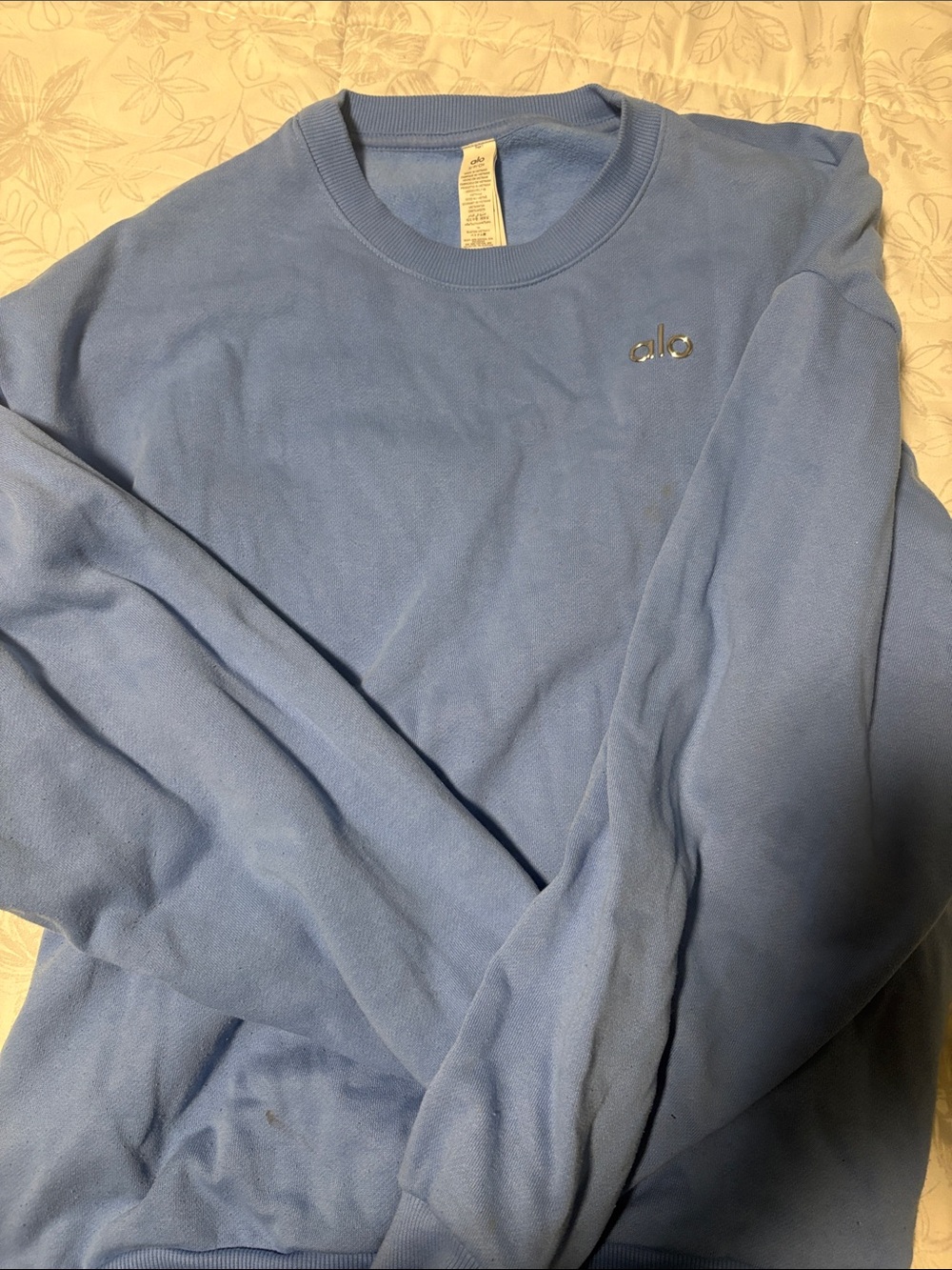 ALO Yoga Men’s Sky Blue Crewneck Sweatshirt